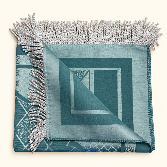Lüks Saçaklı Zümrüt Seccade (70x110 cm – 480 gr)