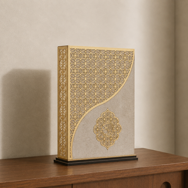 20x27 Cm Malaga Gold Yıldız Pleksili Orta Boy Dik Kuran-ı Kerim Kutusu