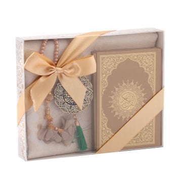 Hediyelik Kuran-ı Kerim Seccade Otosüs Tesbih Seti 16'Lı