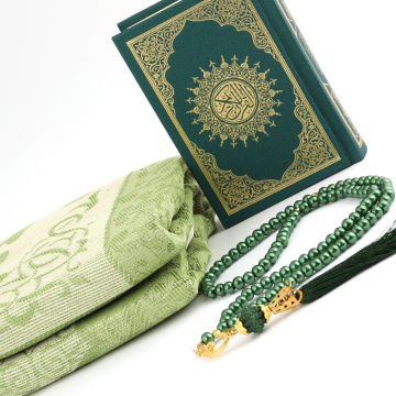 17x17x8 Cm Kadife Kaplı Seccade Kuran-ı Kerim Tesbih Kutusu Yeşil