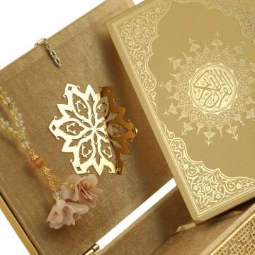 31x24x8 Cm Kadife Kuran-ı Kerim Tesbih Kutusu Gold