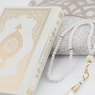 Hediyelik Kuran-ı Kerim Seccade Tesbih Seti Krem