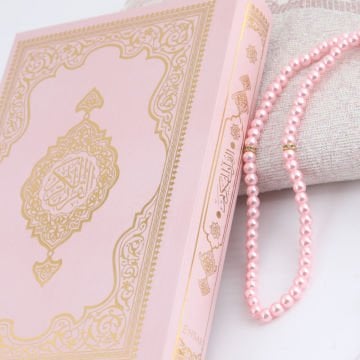 Hediyelik Kuran-ı Kerim Seccade Tesbih Seti Pembe