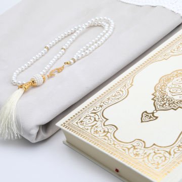 Hediyelik Seccade Kuran-ı Kerim Tesbih Seti Krem