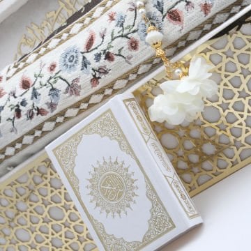 38x11x15 Cm Kadife Kaplı Seccade Kuran-ı Kerim Tesbih Kutusu